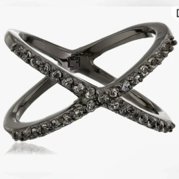 NWOT New Lisa Freede Gunmetal Micro-Pave Cubic Zirconia X-Shape Ring 8 - Picture 1 of 6